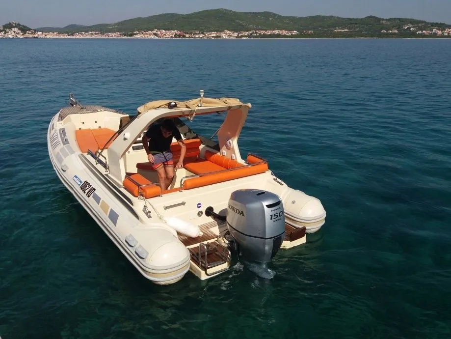 Rent a 7m Solemar 22 in Medulin