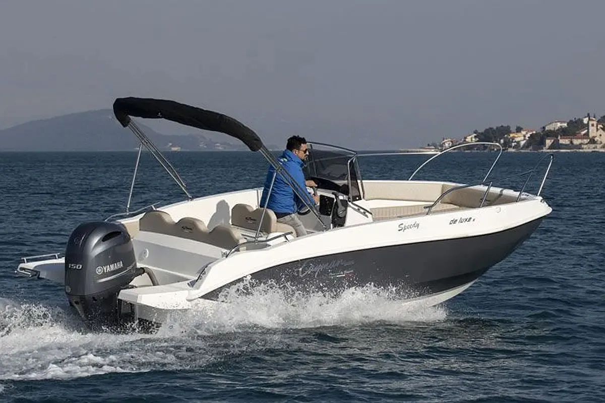 Rent a 5.85m Motor Boat Speedy Cayman 585 in Amalfi