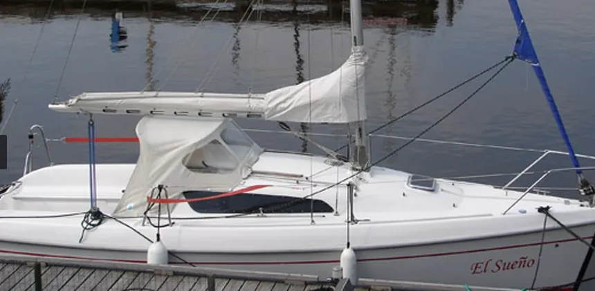 Charter a 7.35m Sailing Yacht in Sneek