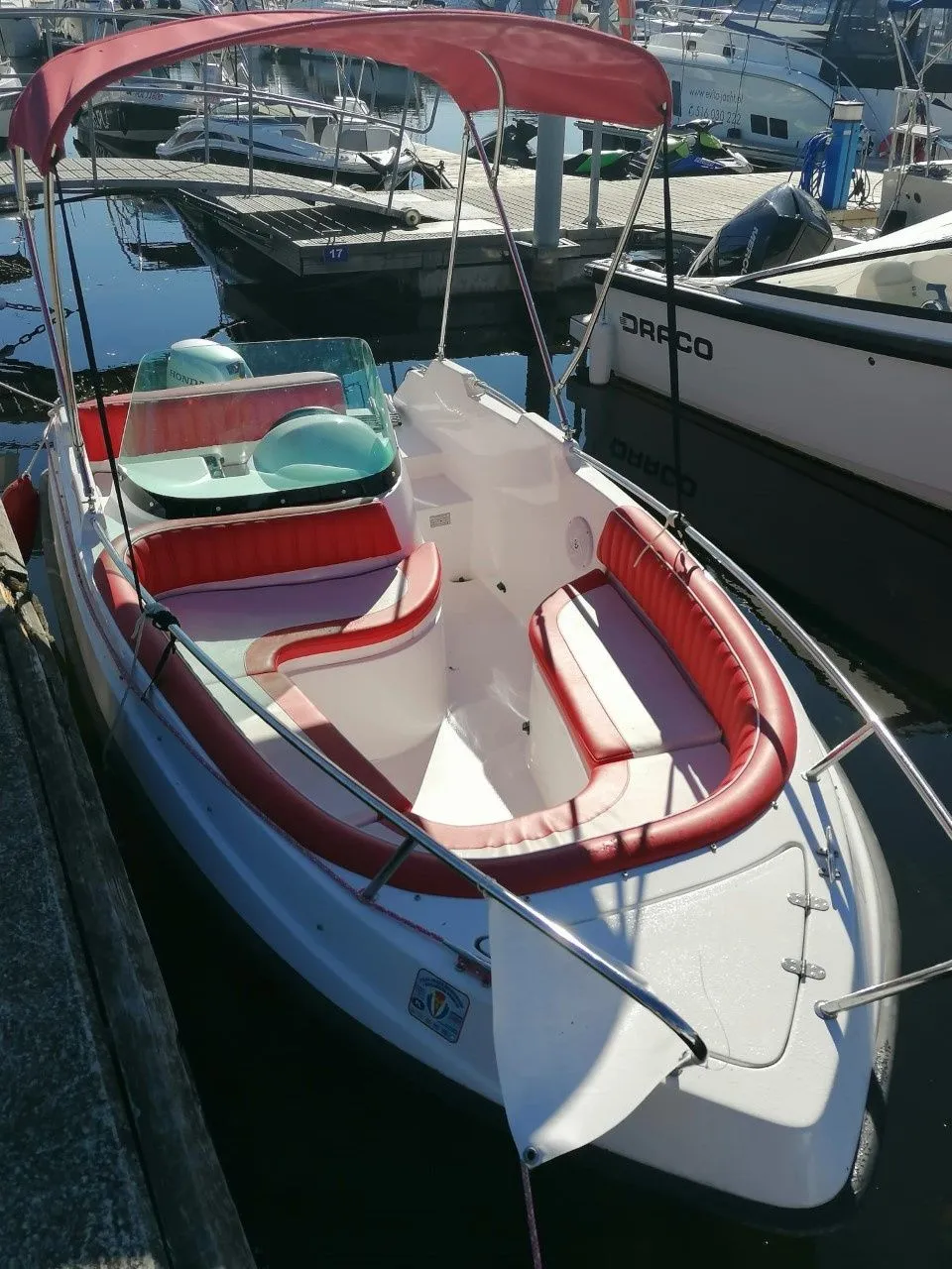 Kornelinka Charter Boat