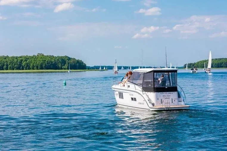 Charter a 9m Stillo 30 Motor Yacht in Gizycko