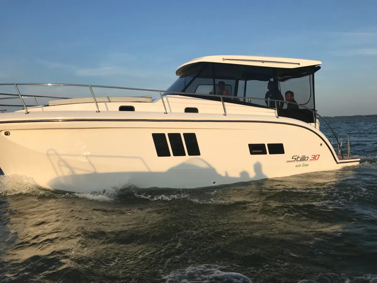 Euforyo Charter Boat