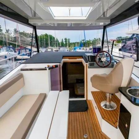 Bravo 51 Charter Boat - 5