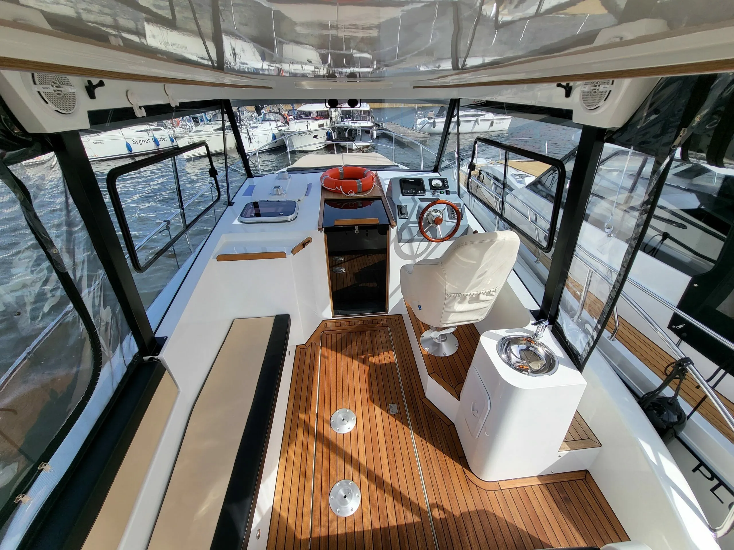Lena Mietboot - 5