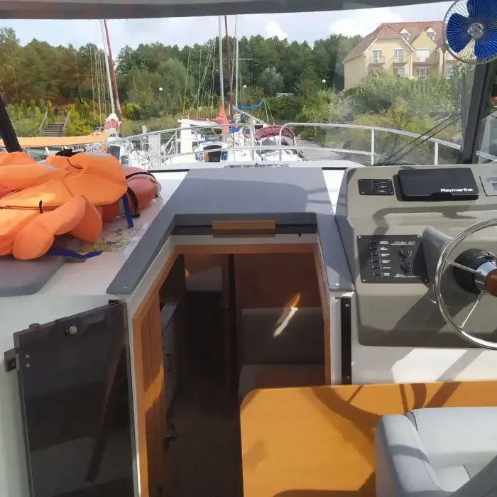 Stillo 30 Charter Boat