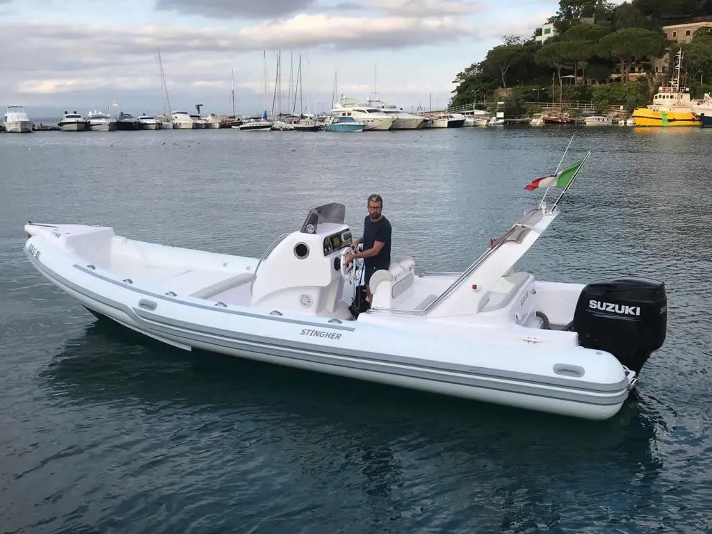 Rent a 8.3m Stingher 800 Motor Boat in Monte Argentario