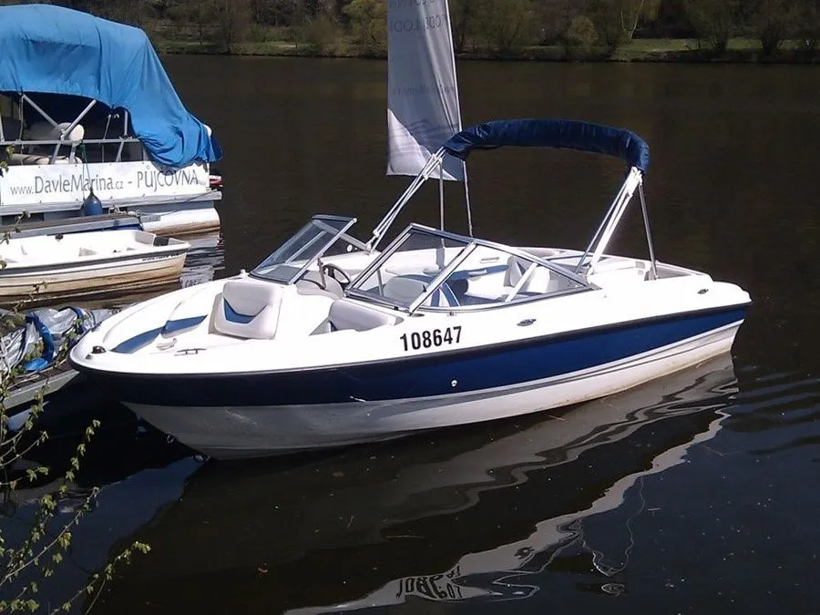 5.5m Davle Stingray 190 Motor Boat Hire