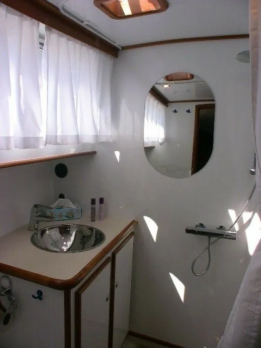 Alina Kiralık Teknesi