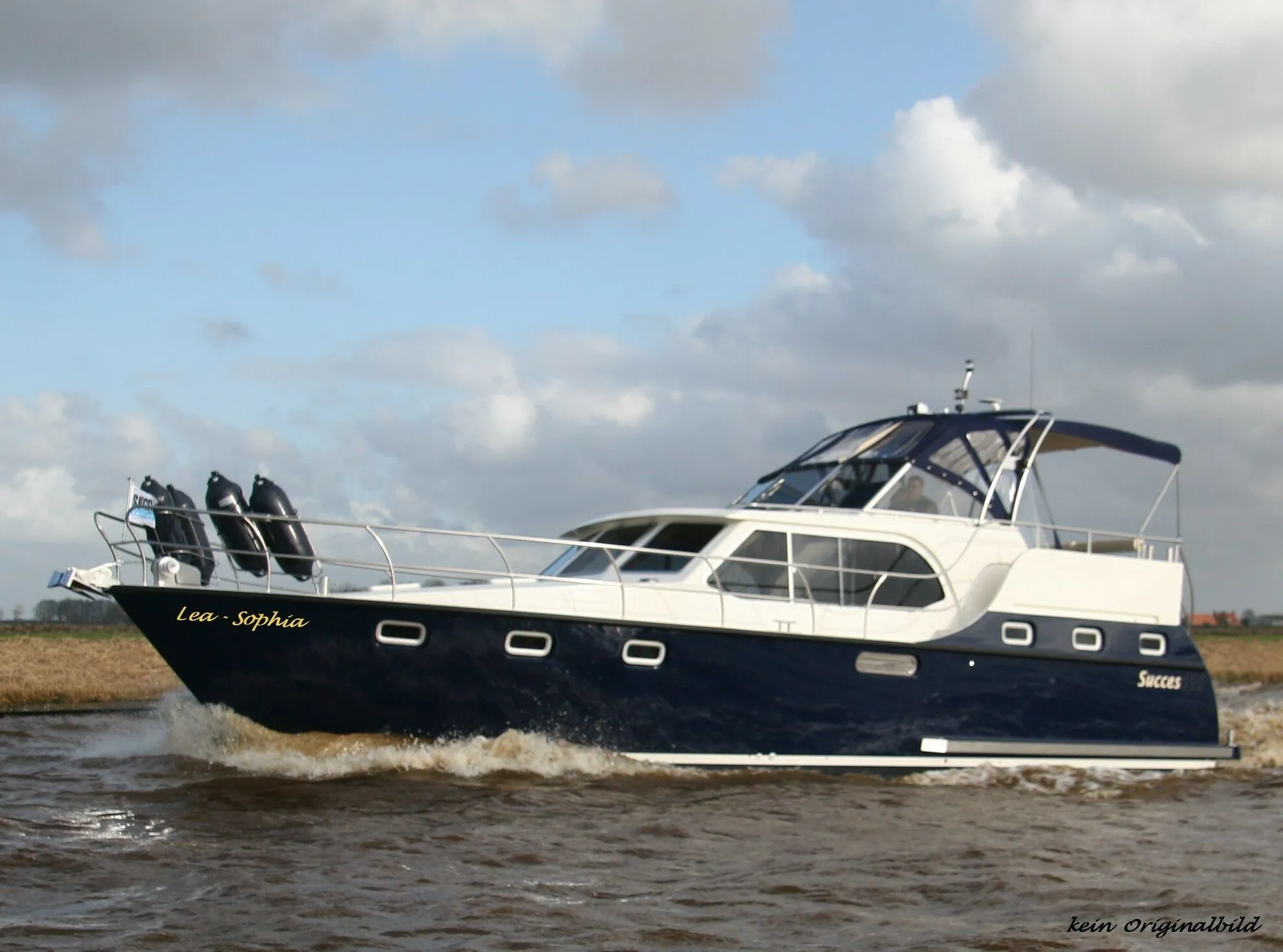 Rent a 13.2m Boat in Malchow