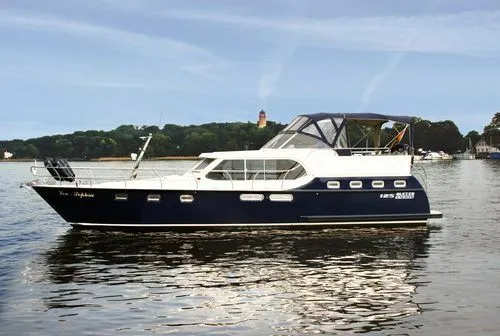 Lea-Sophia Charter Boat