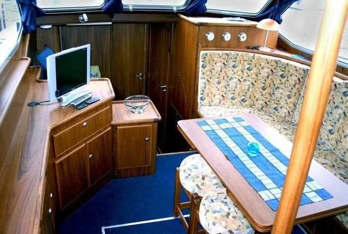 Lea-Sophia Charter Boat
