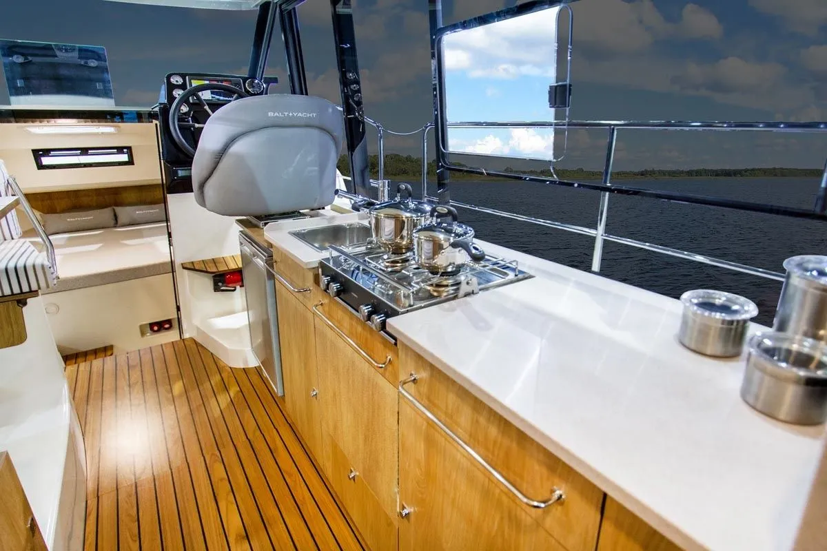 Sapina Charter Boat