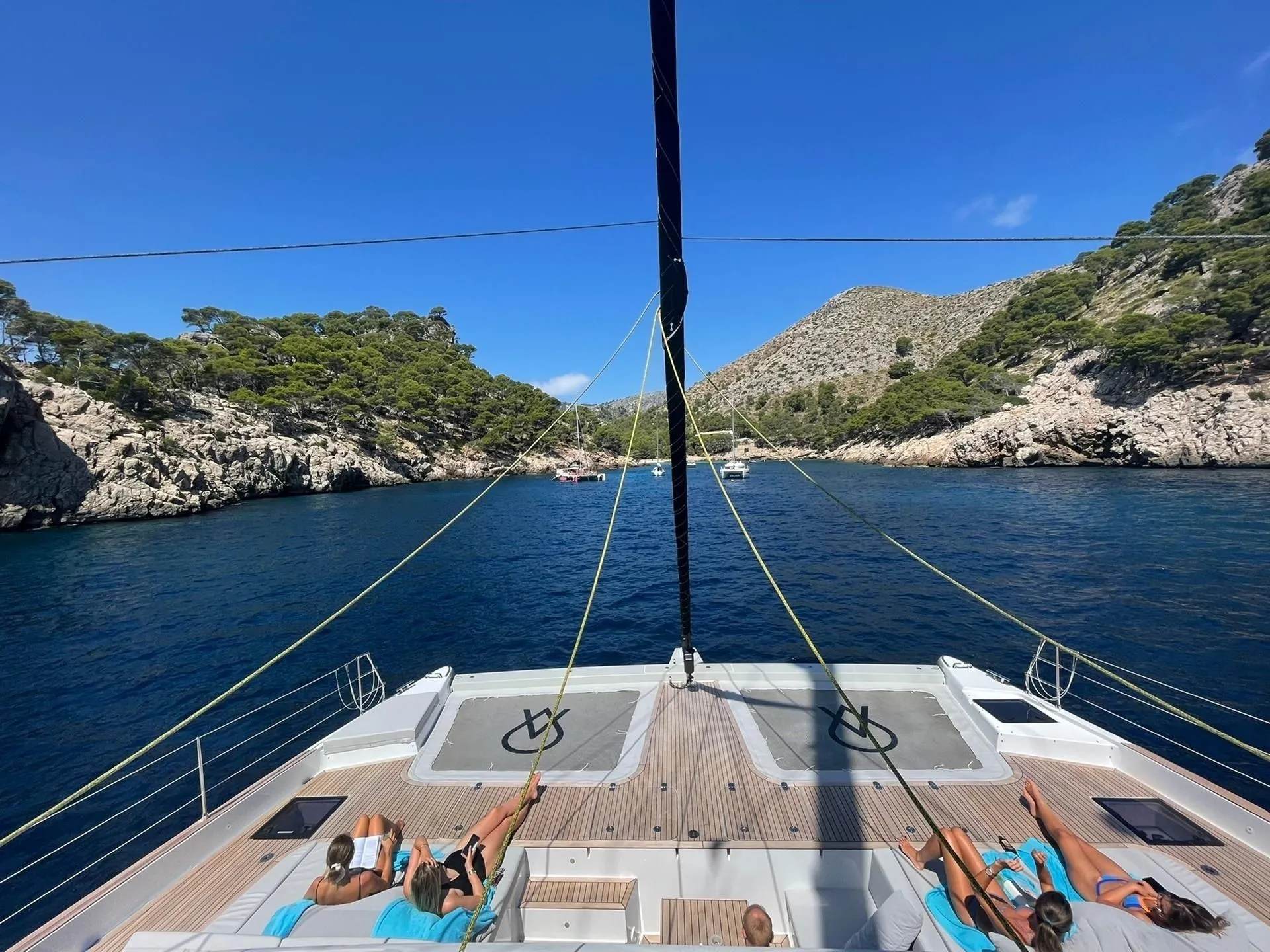 Valentine Charterboot - 5