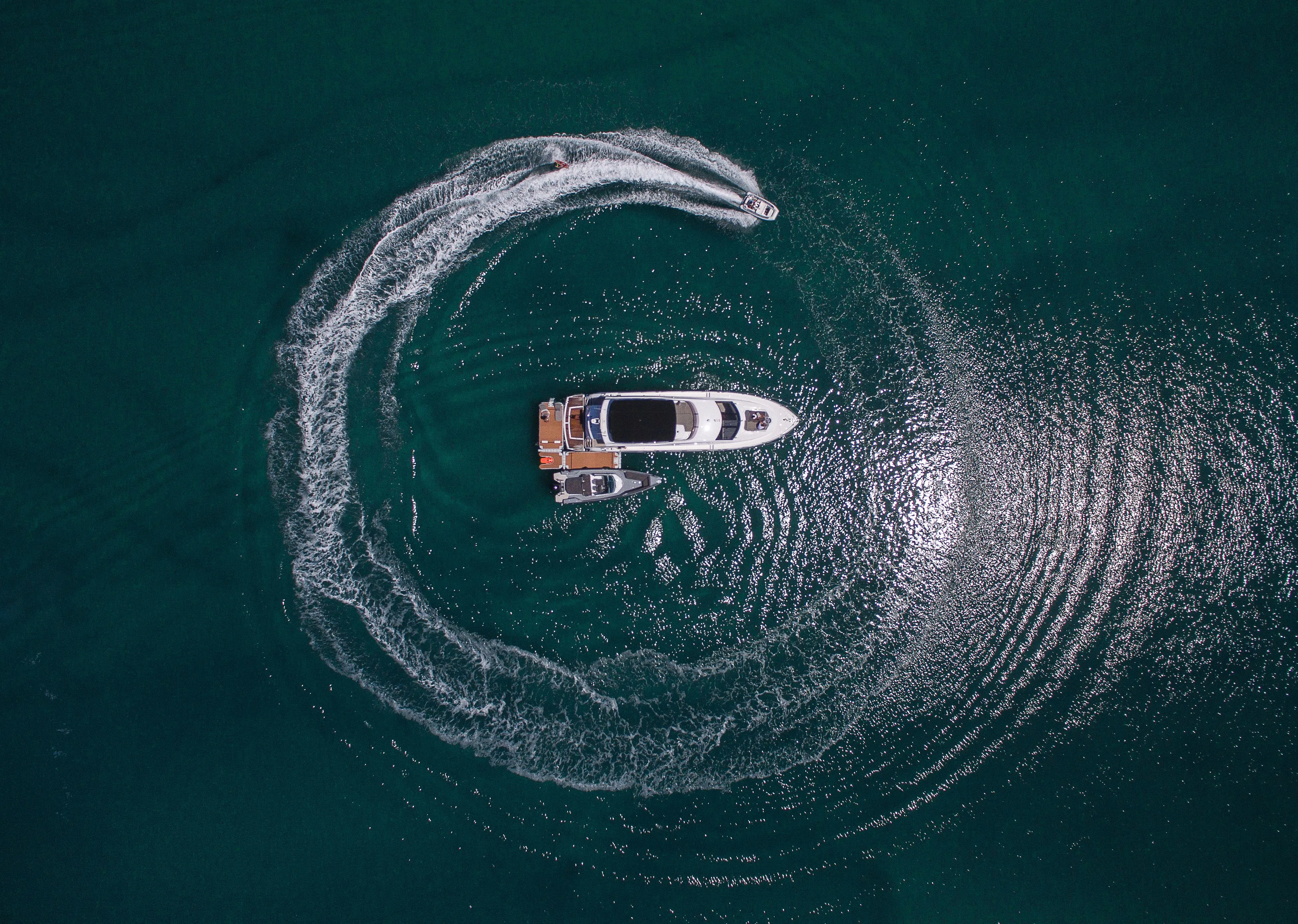 Luma Charter Boat