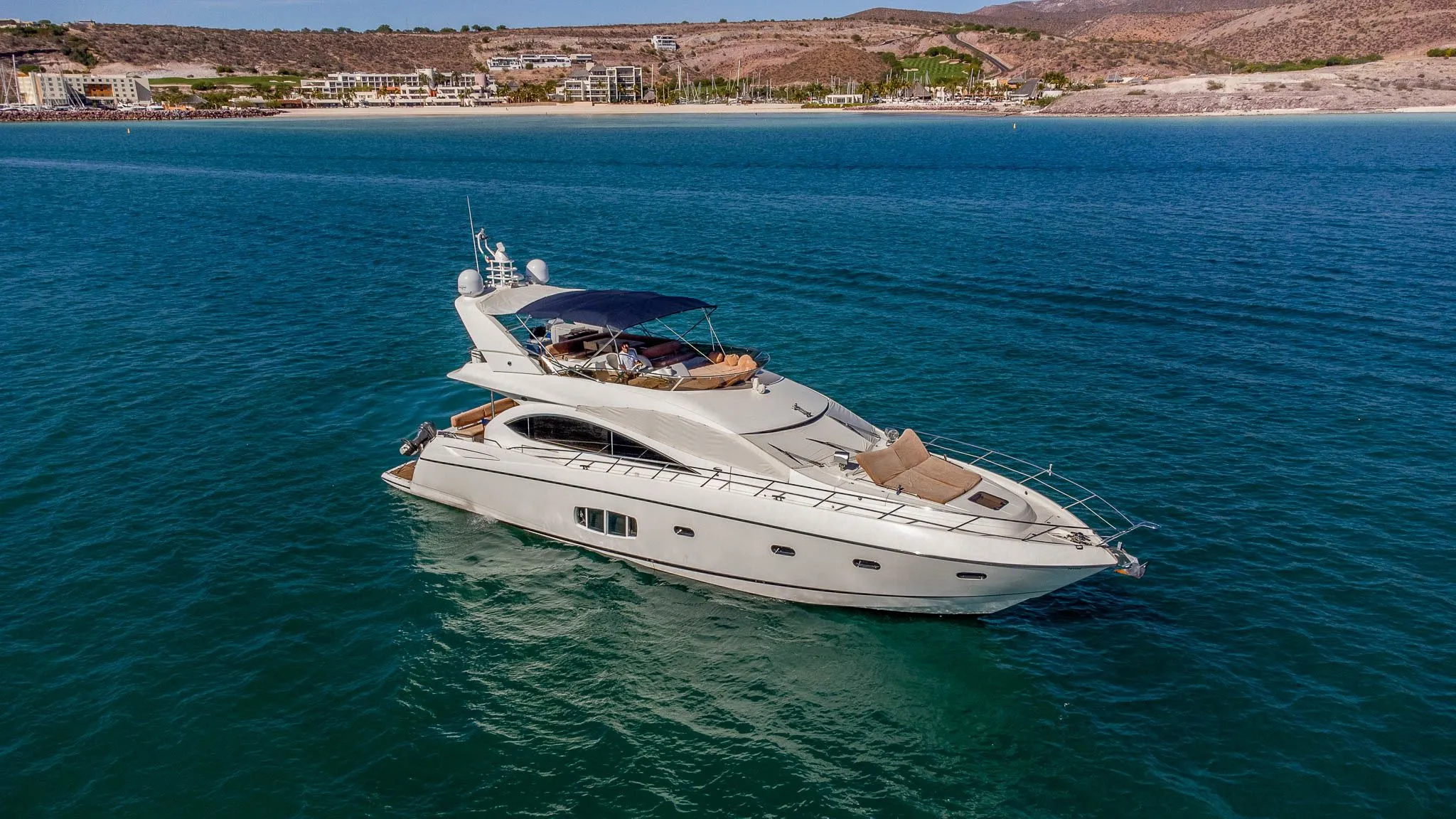 Лодка - Взять в чартер 22.8м Sunseeker 75 в Ла-Пас