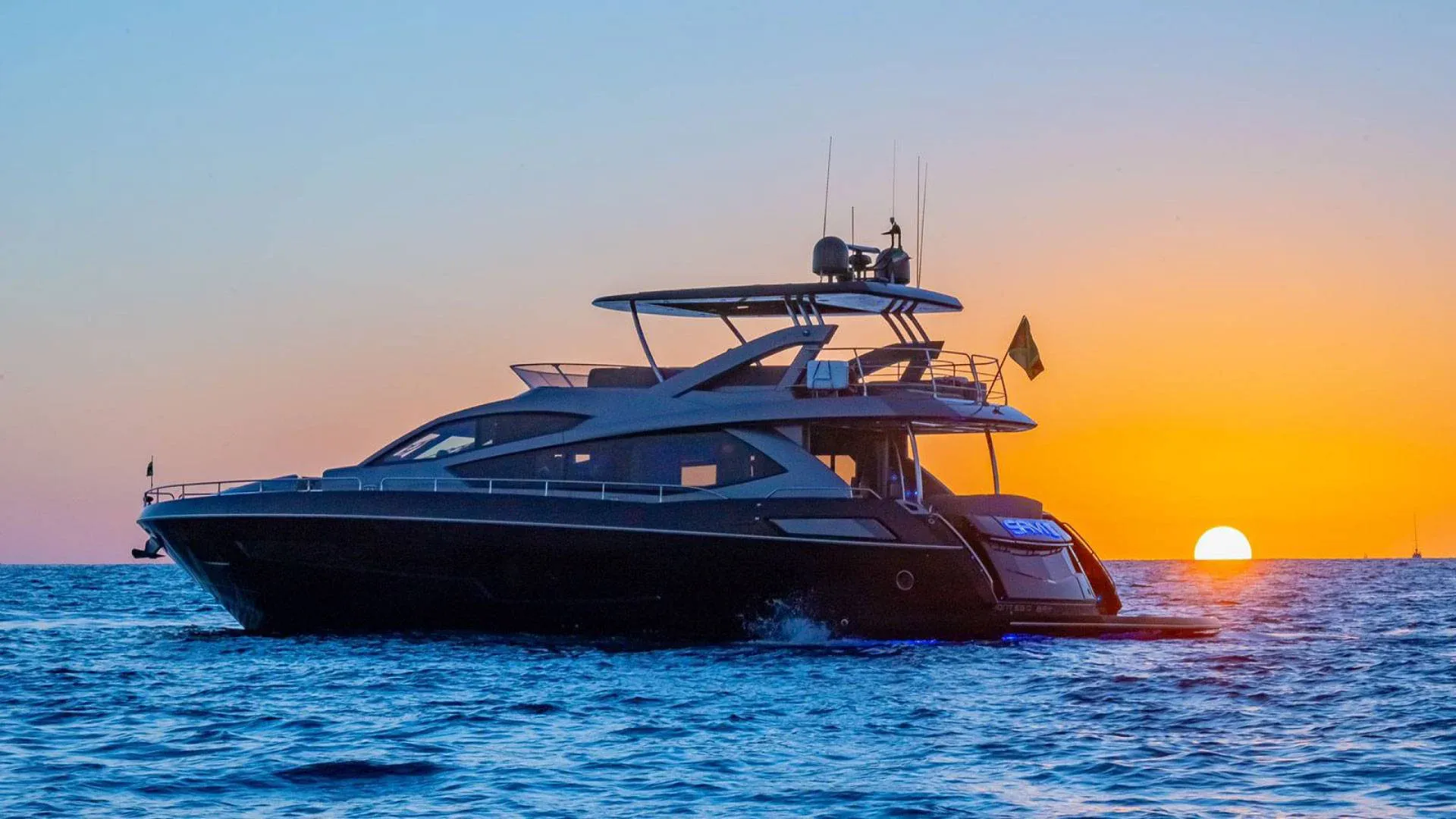 22.8m San José del Cabo Sunseeker 75 Motor Yacht Hire