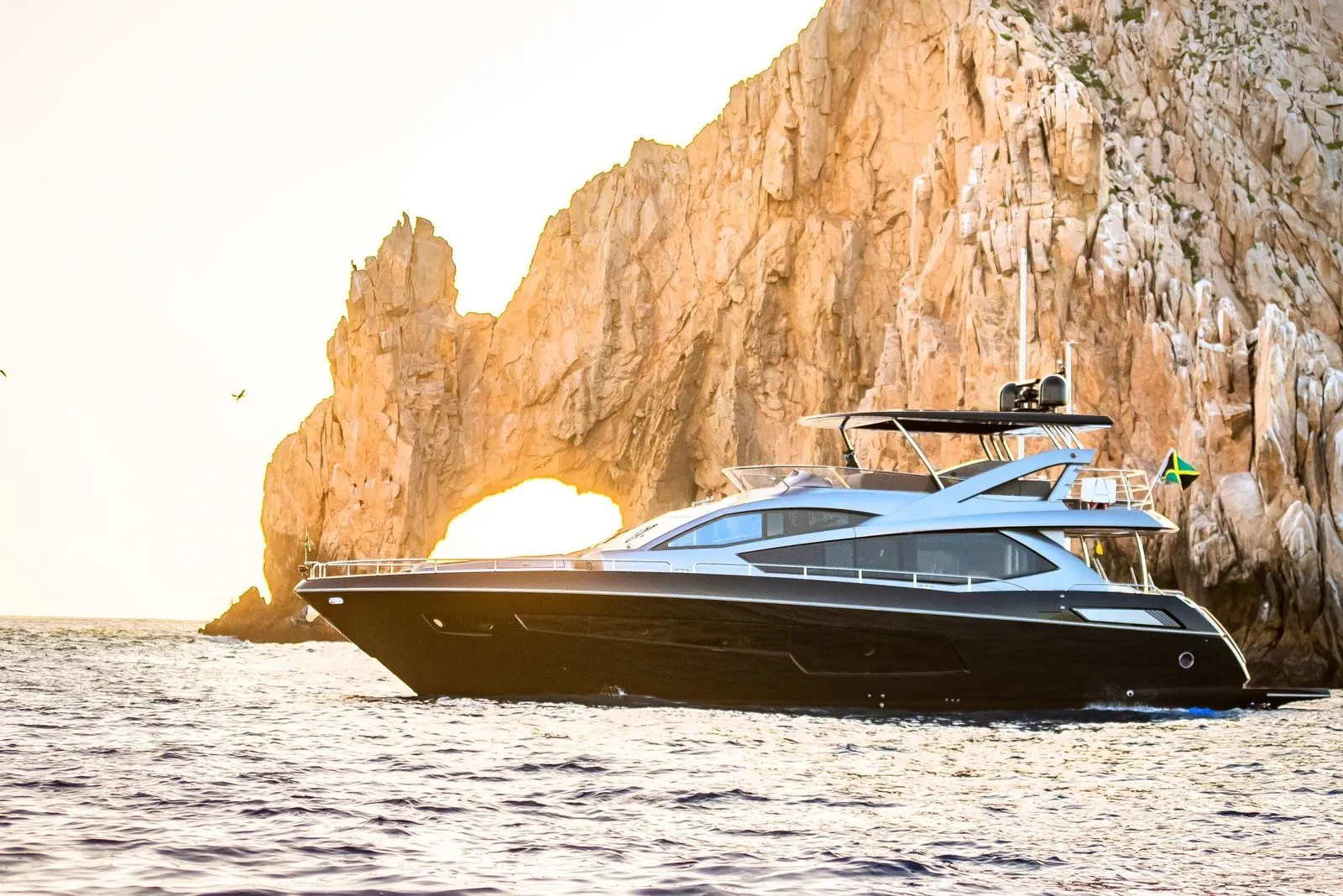 24.72m Cabo San Lucas Motor Yacht Sunseeker 80 Hire