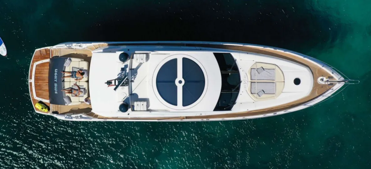 Light Blue Charterboot - 4