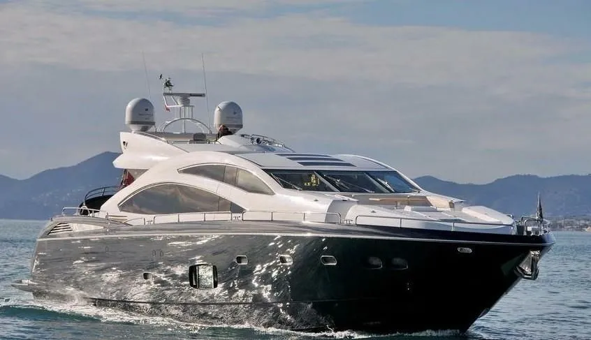 Лодка - Взять в чартер 25.6м моторная яхта Sunseeker 84 в Ибица Таун