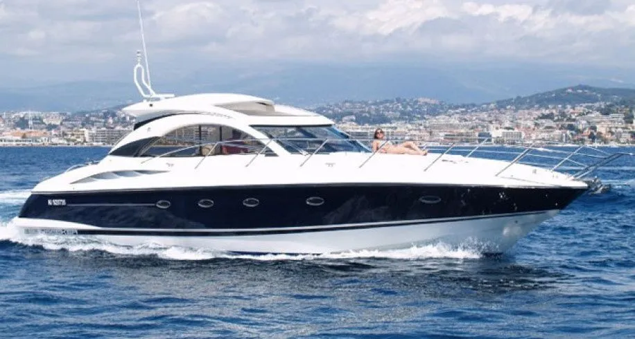 Charter a 16.13m Motor Yacht in Sevastopol