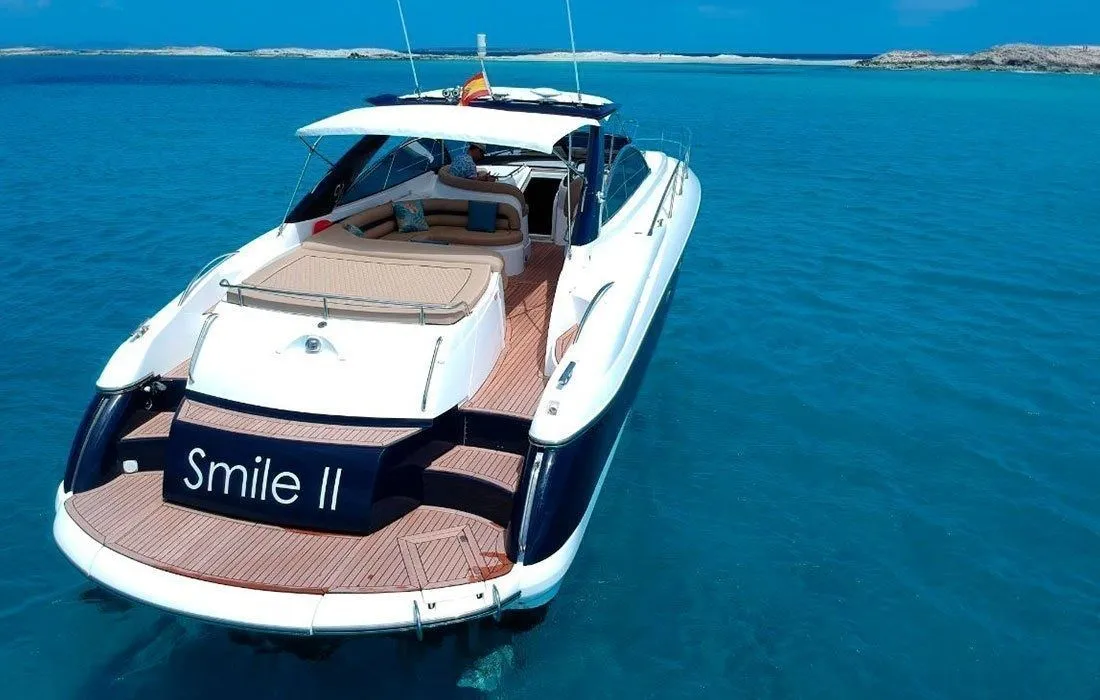 Rent a 15.5m Motor Yacht in Santa Eularia des Riu
