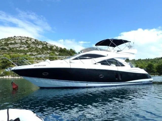 Лодка - Арендуйте 15.56м Sunseeker Manhattan 50 в Примоштене