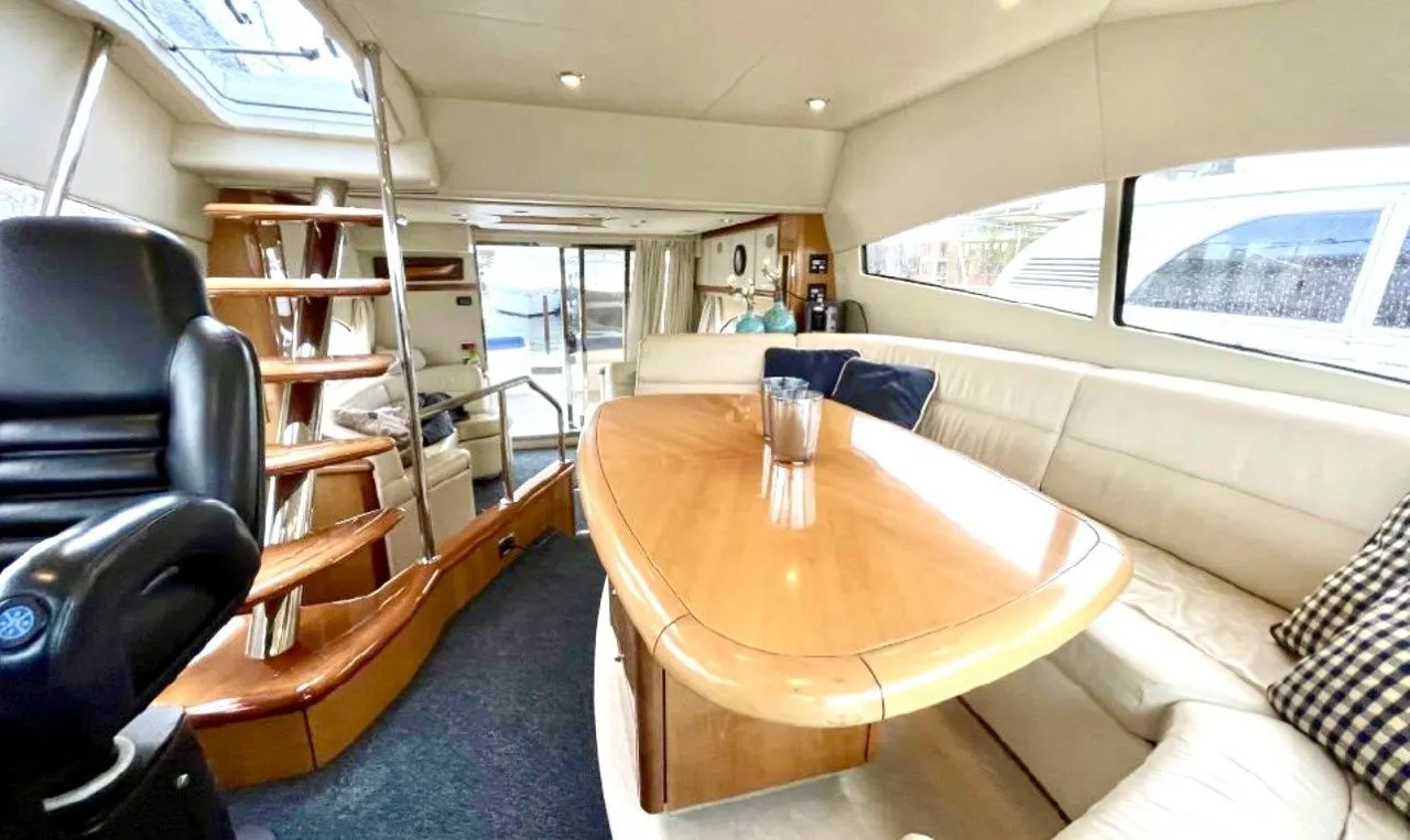 Calle Larga Charter Boat