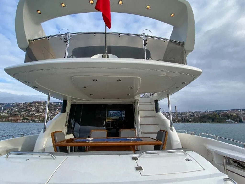 Torini Charterboot - 5