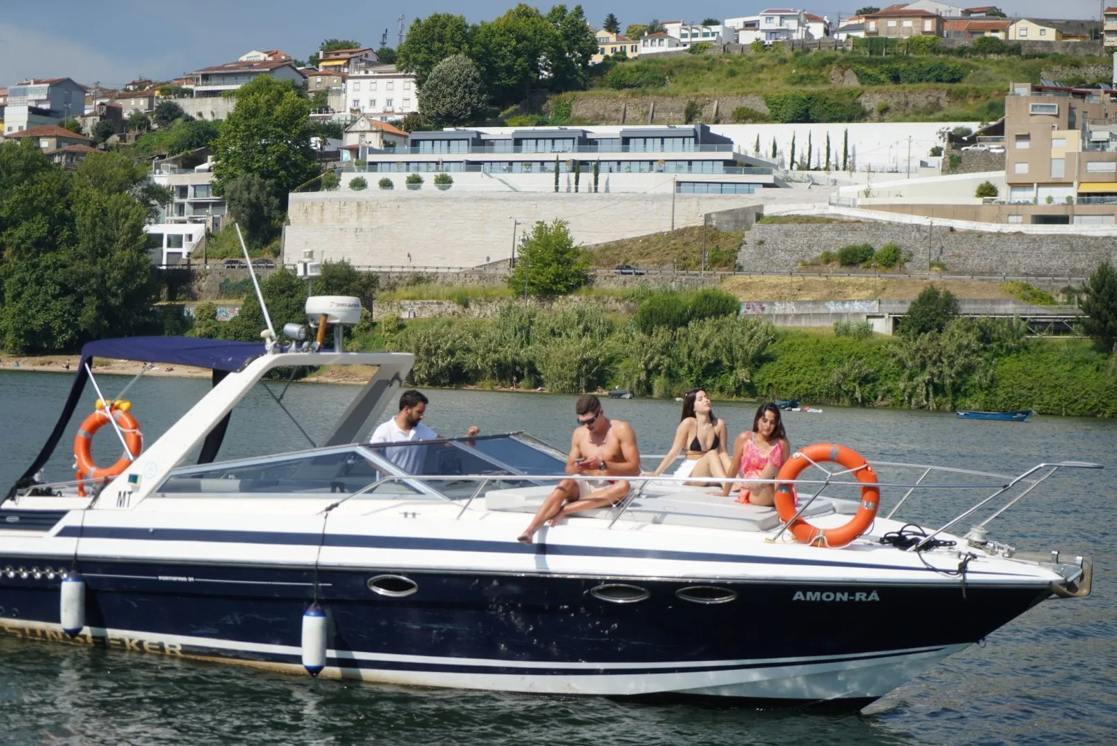 Лодка - Исследуйте Порто на арендованном моторная яхта Sunseeker Portofino 31 длиной 9.44м
