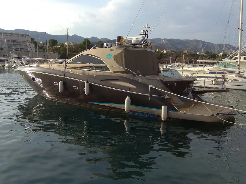 Atzzo Charter Boat