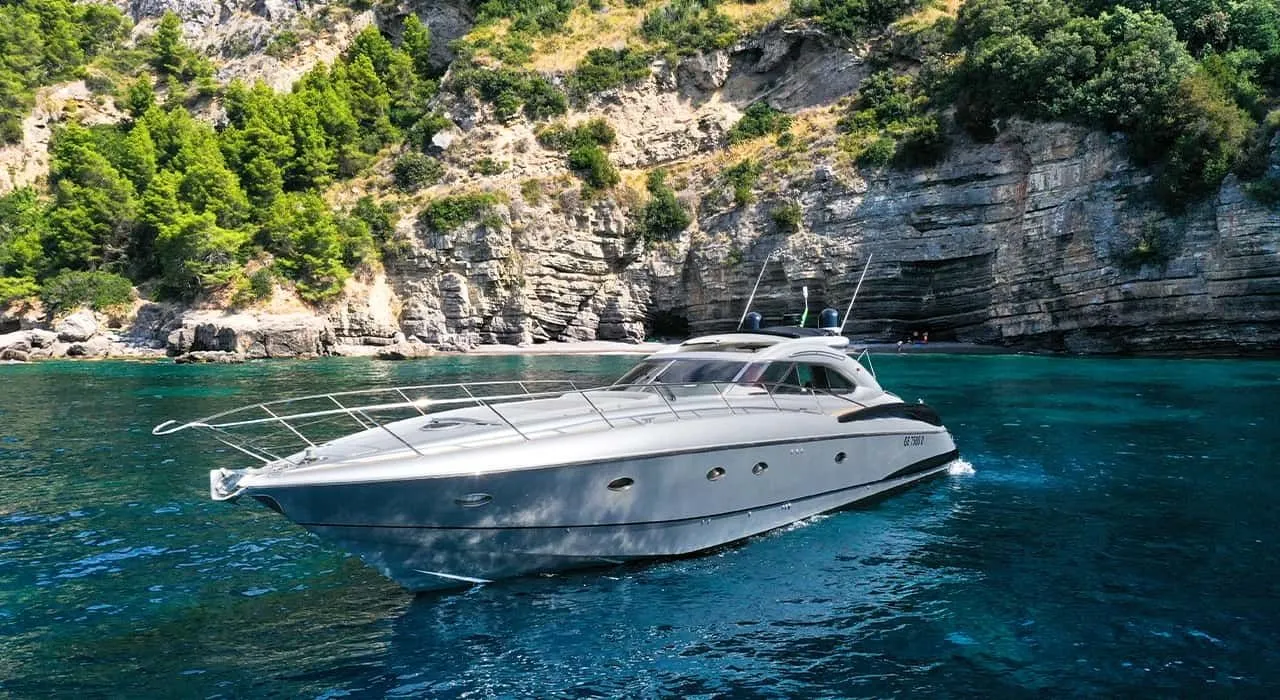 Explore Positano on a 18.28m 2 Cabin Motor Yacht Rental