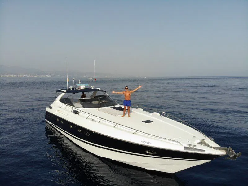 Madame B Mietboot - 2