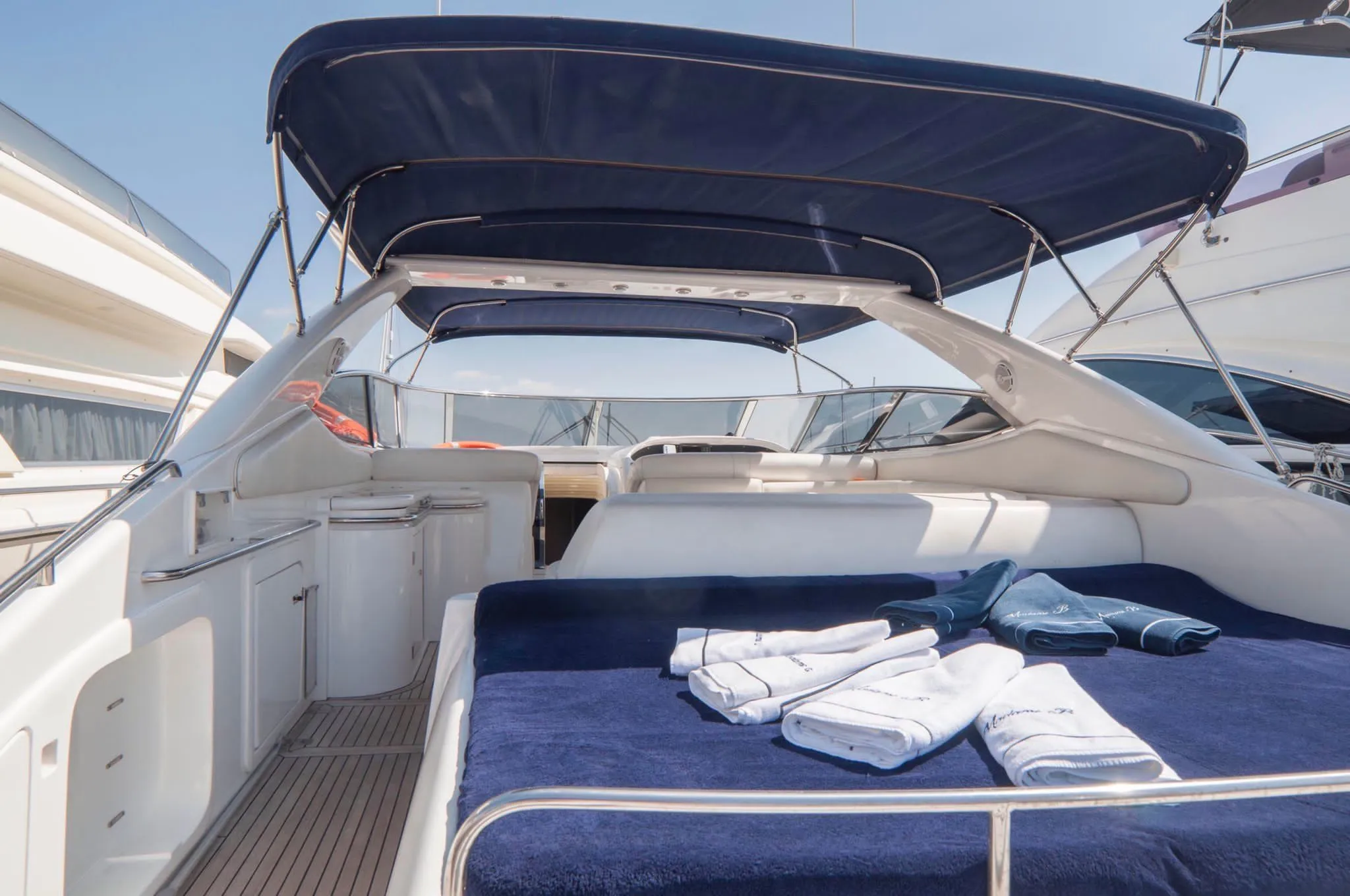 Madame B Mietboot - 5