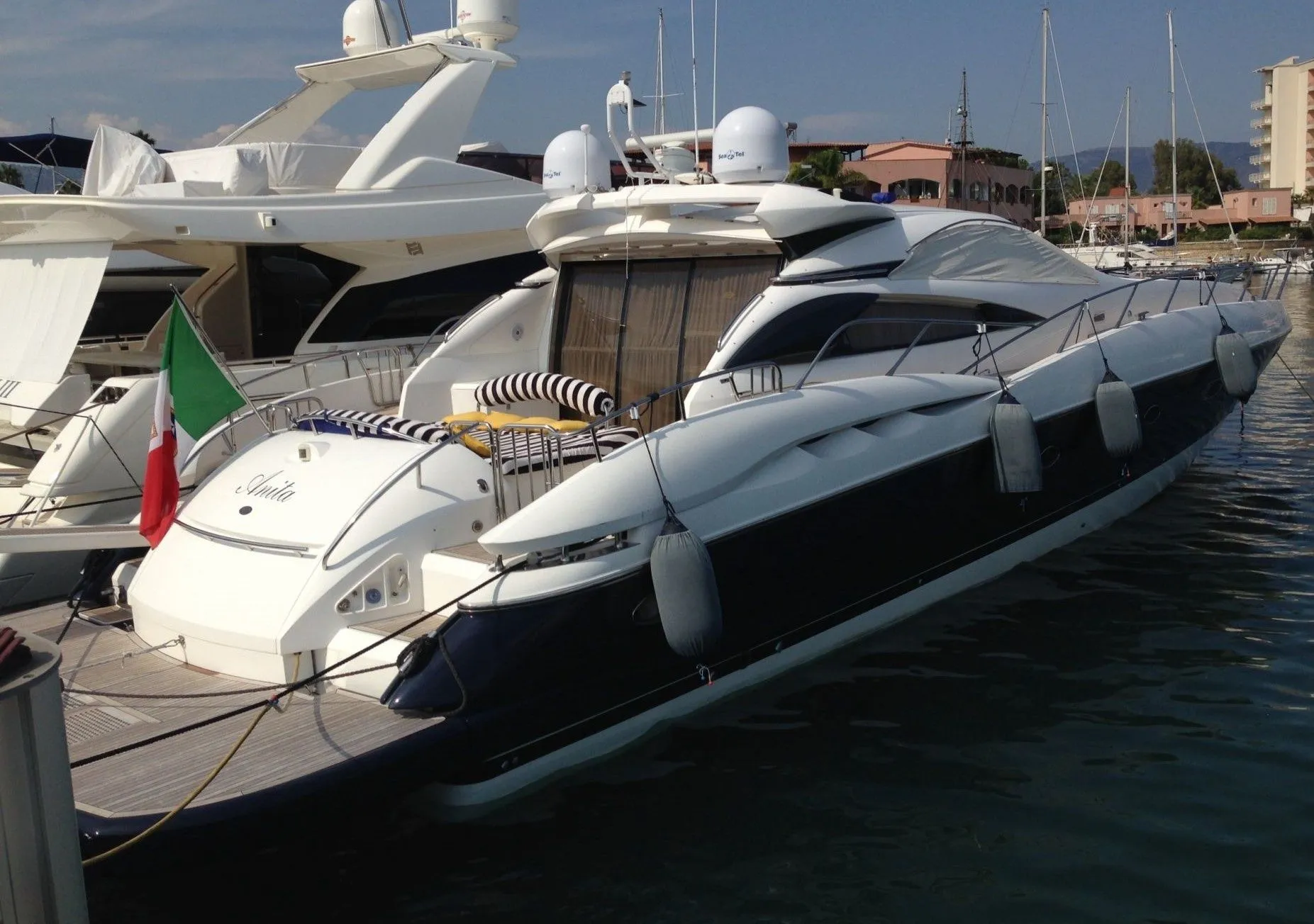 Explore Siracusa on a 24m Rental Motor Yacht Sunseeker Predator 75