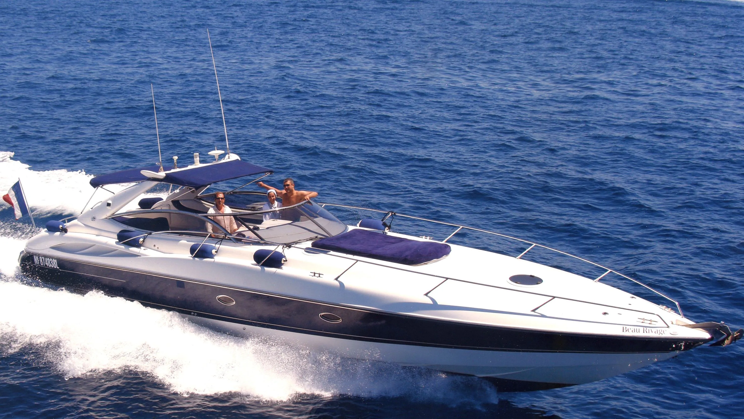 15.3m Cannes Motor Boat Sunseeker Superhawk 48 Hire