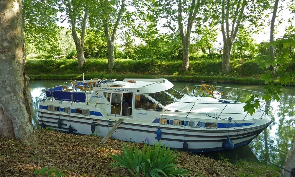 12.93m Agde House Boat Hire