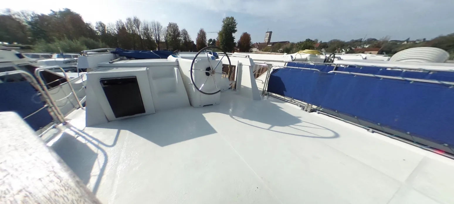 Les Canalous 11 Charter Boat
