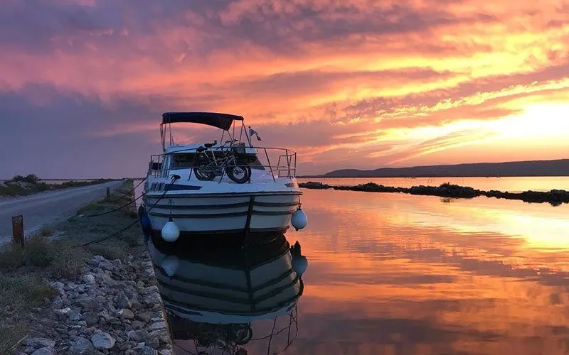Les Canalous 11 Charter Boat