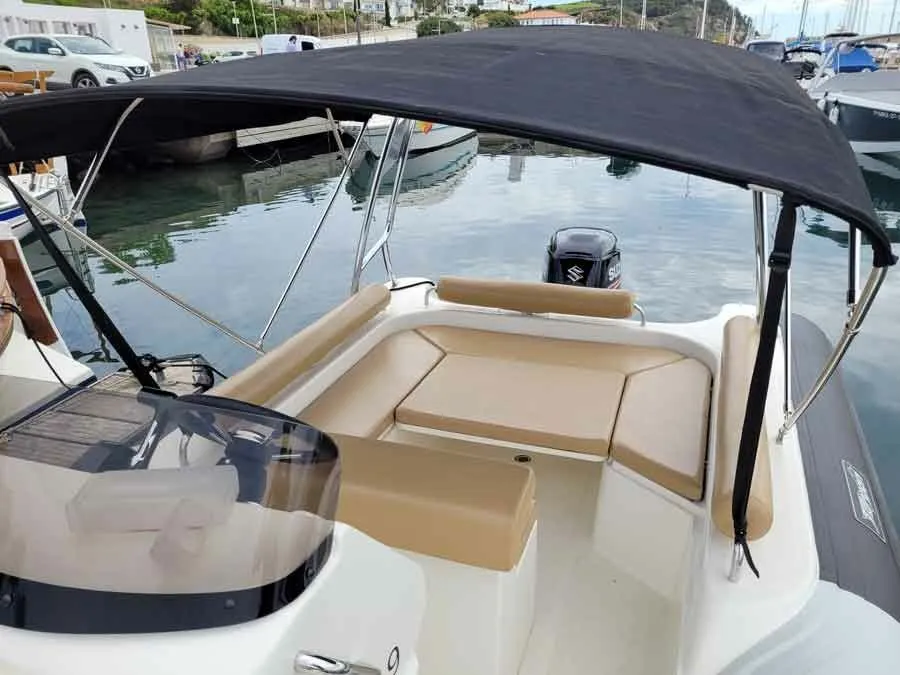 Palamos 8m Motorlu Tekne Kiralık