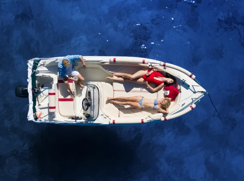 Rent a 5.2m Motor Boat in Playa de las Americas