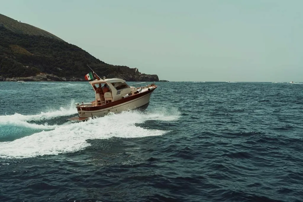 Giano Charter Boat