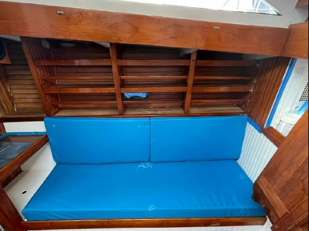Anna Lezah Charter Boat