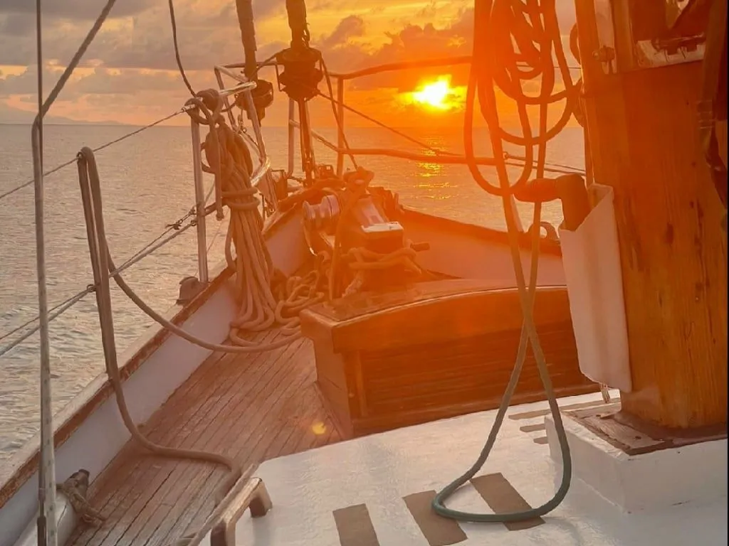 Anna Lezah Charter Boat