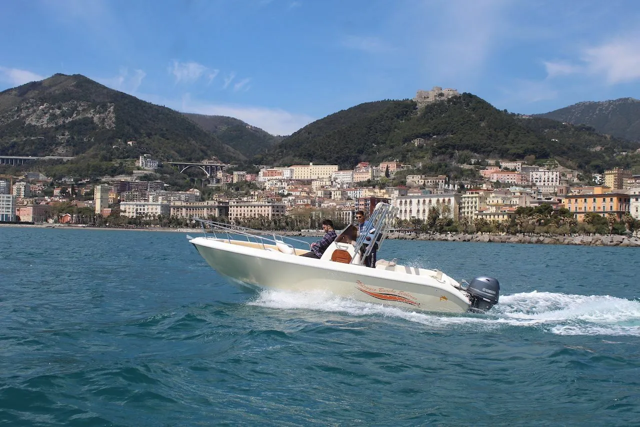 Rent a 6.2m Motor Boat Terminalboat 21 in Salerno