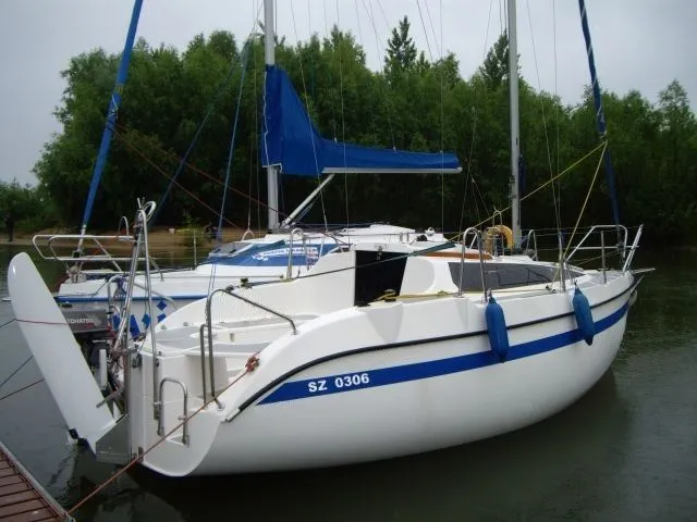 Charter a 6.78m 2 Cabin Sailing Yacht in Ruciane-Nida