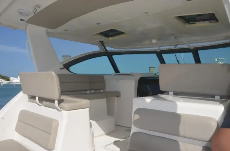 La Seine Charter Boat