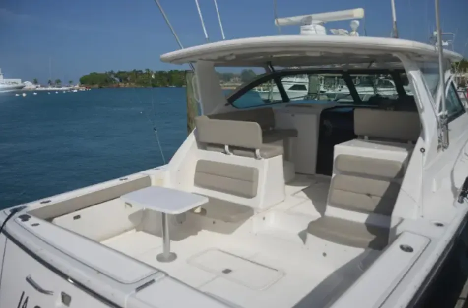 Explore La Romana on a 10.82m Rental Boat