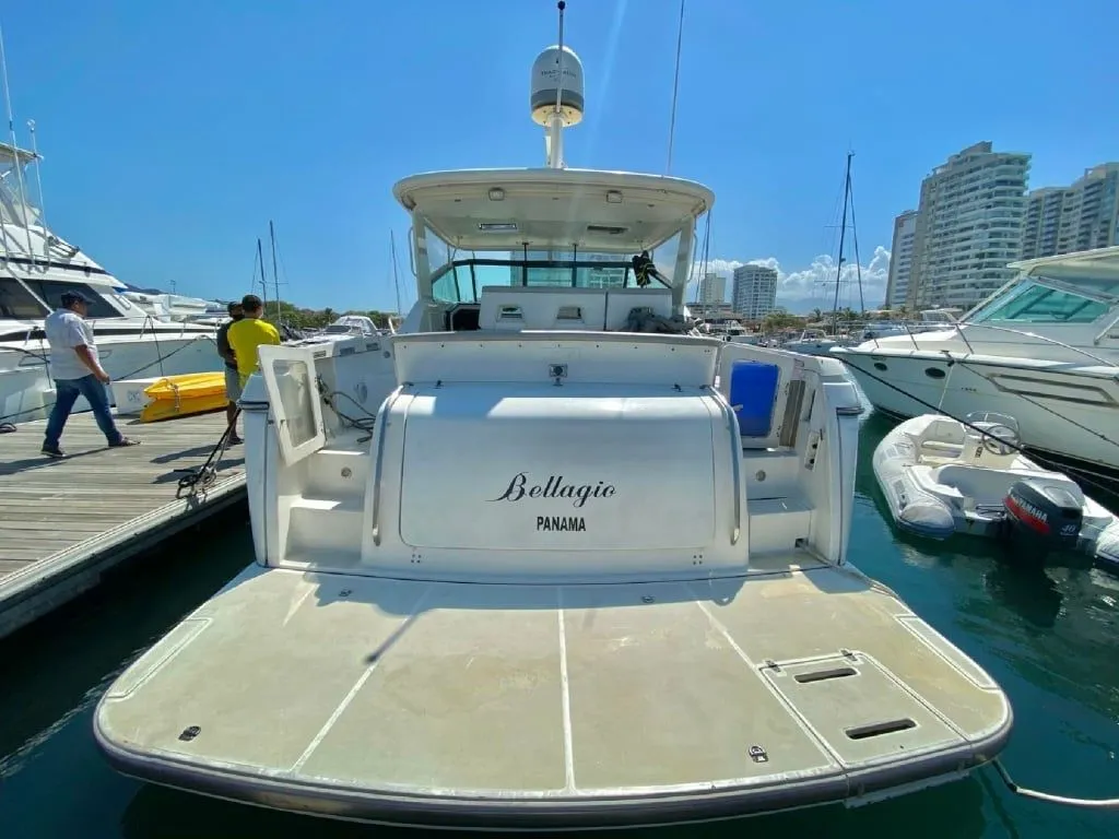12.8m Santa Marta Tiara 42 Hire