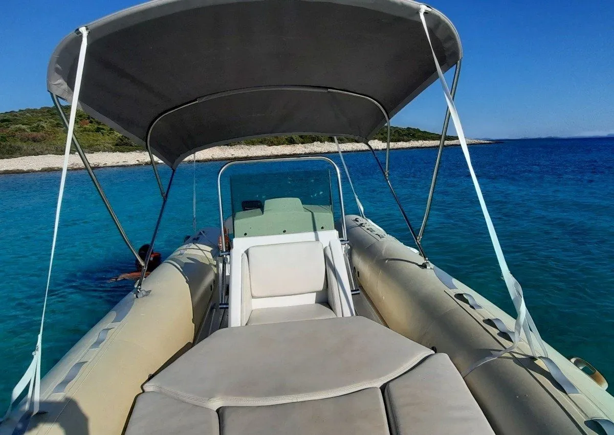 No Name Charter Boat