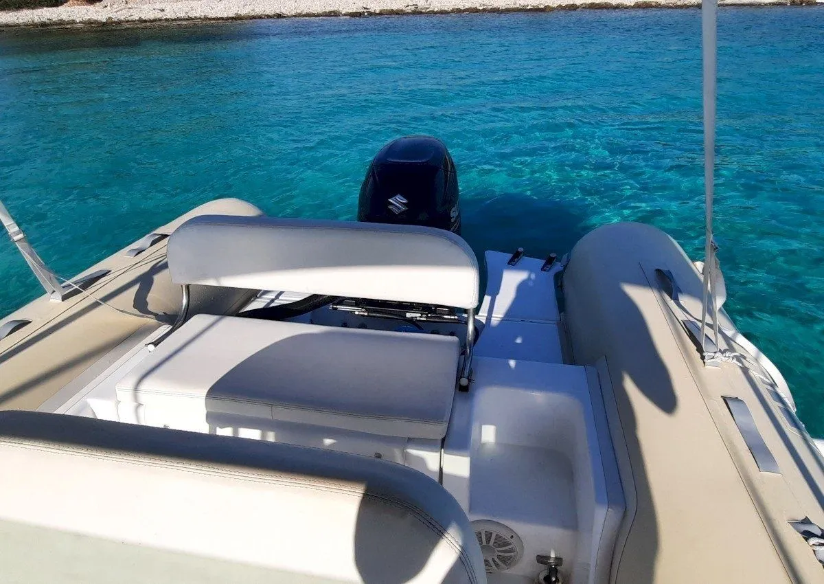 No Name Charter Boat